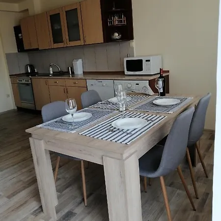 Апартаменты Yanakiev's Бургас