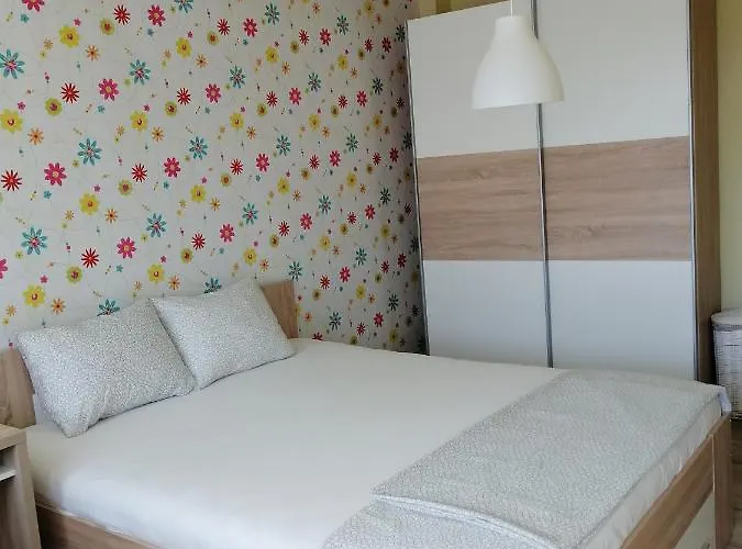 Апартаменты Yanakiev's *